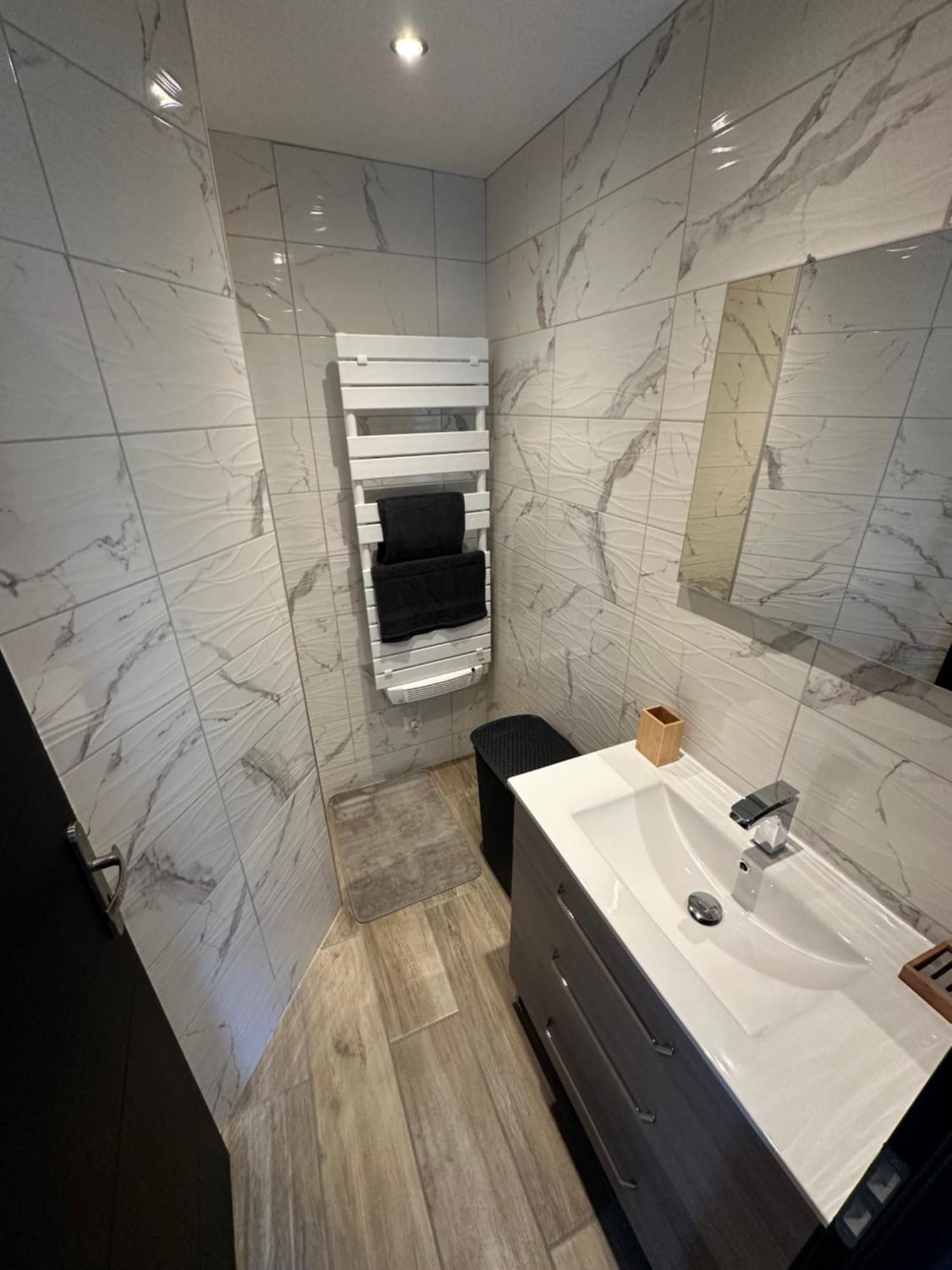 Appartement Moderne Et Confort Chatillon-Sur-Seine Luaran gambar